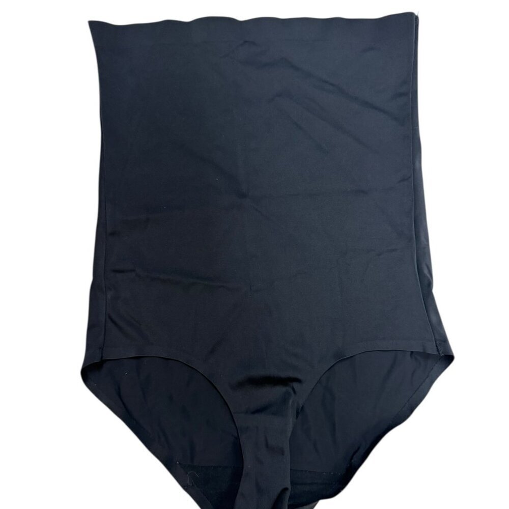 MeMoi High Waisted Shaping Shorts M Black Seamless Control - NWOT Minor Flaw
